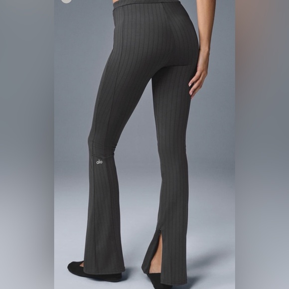 ALO Pinstripe High Waist Zip Cuff Flare Leggings - Small - NWOT - Picture 8 of 11